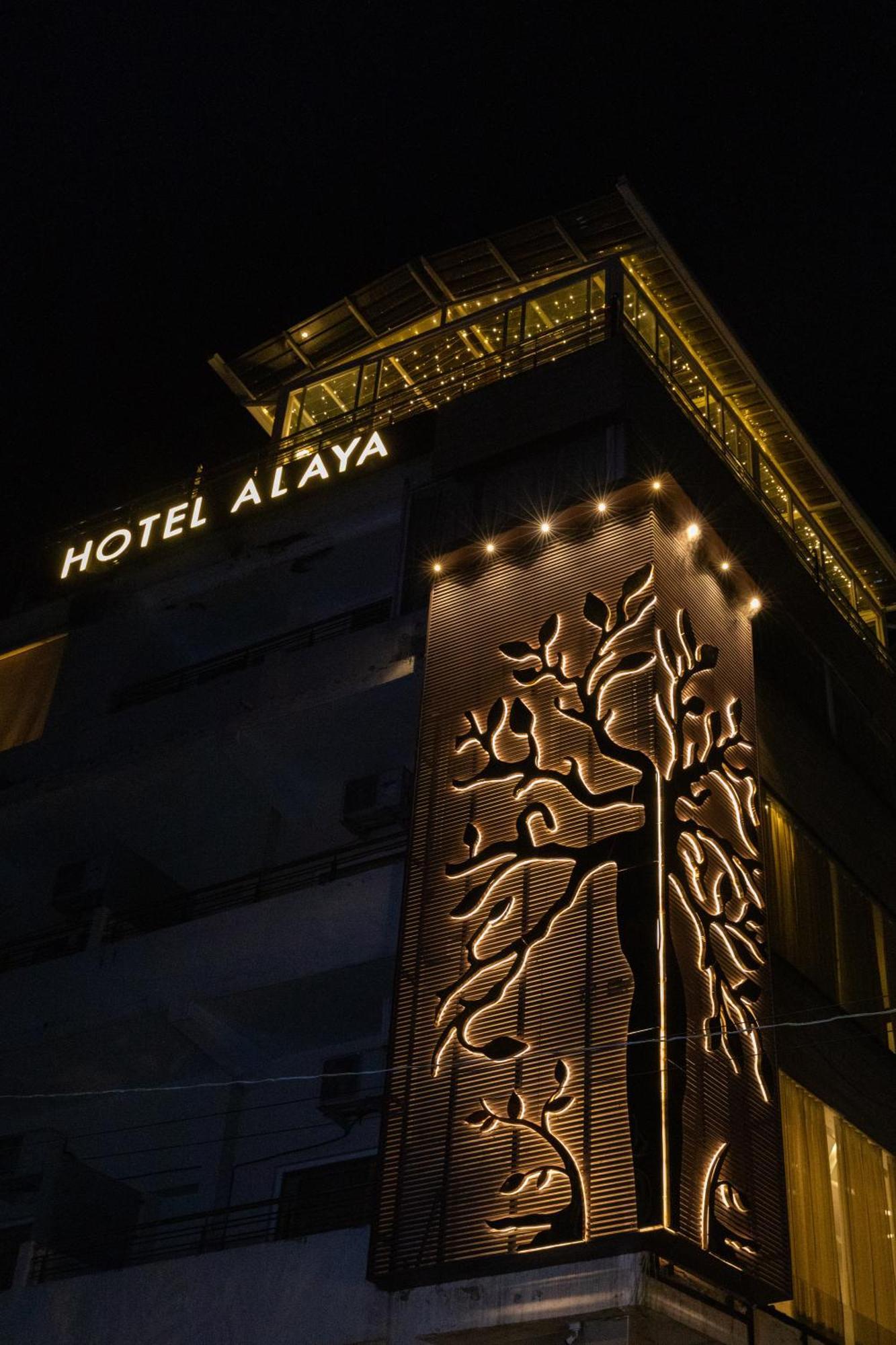 Hotel Alaya Déhrádún Exteriér fotografie